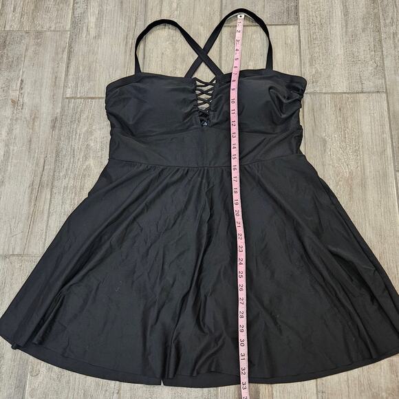 Torrid Wireless Lattice Front Swim Dress Womens 2 US 18 / 20 Black Skater Plus - Picture 5 of 14